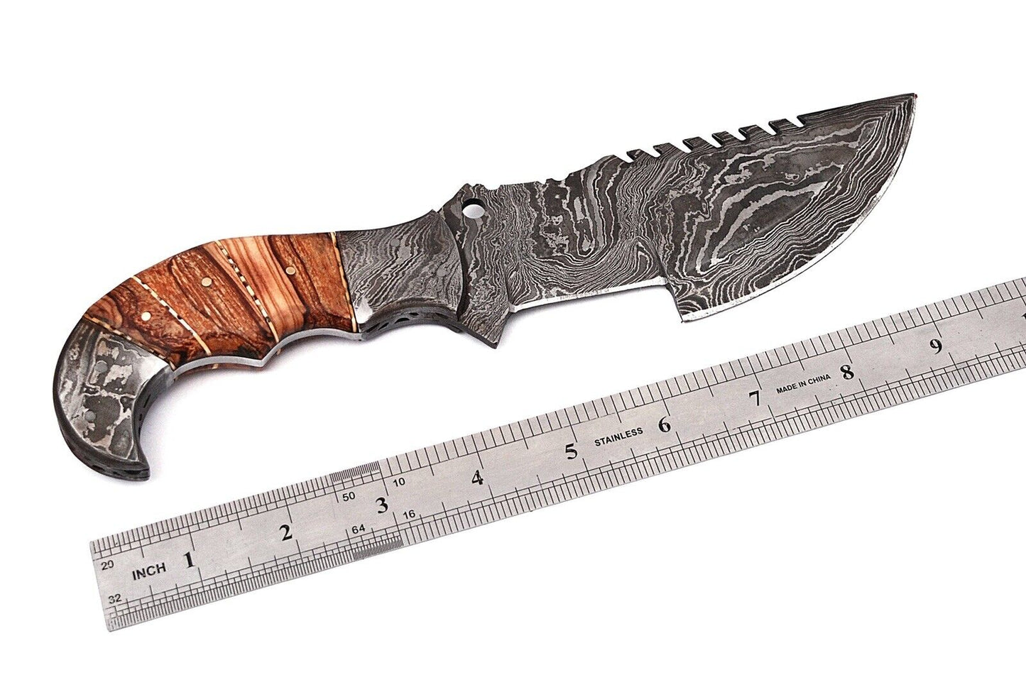 Damascus Tracker Knife for Skinning and Survival