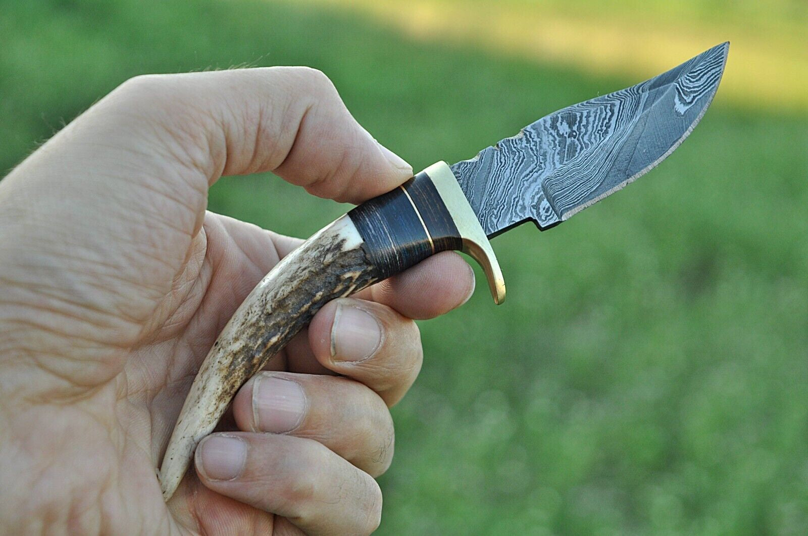 Handmade Damascus Skinning Knife for Hunting and Camping