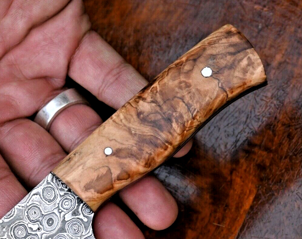 Damascus Steel Hand Forged Knife with Sharp Hunting Blade