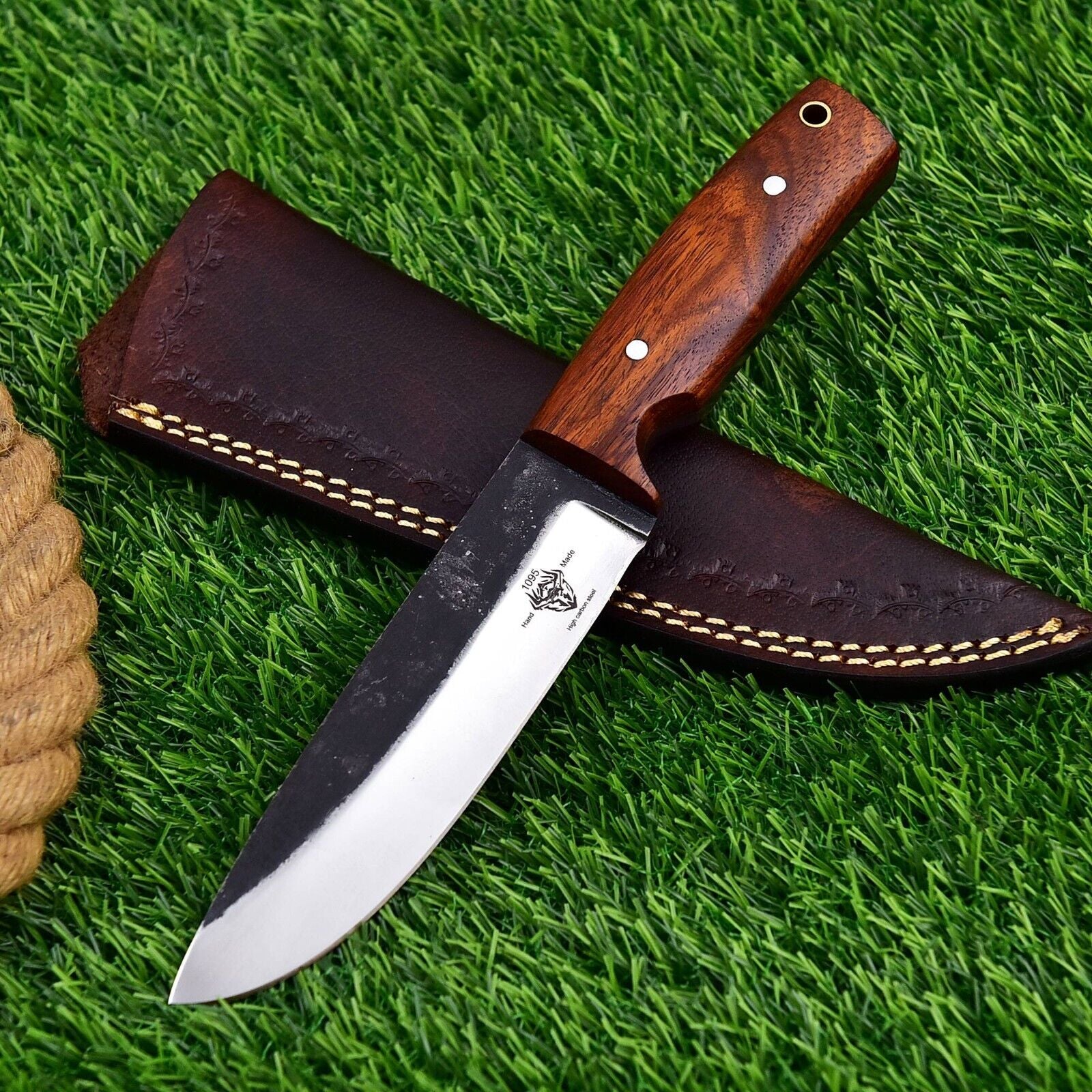 High Carbon Forged Knife with Exotic Wood Handle for Hunting