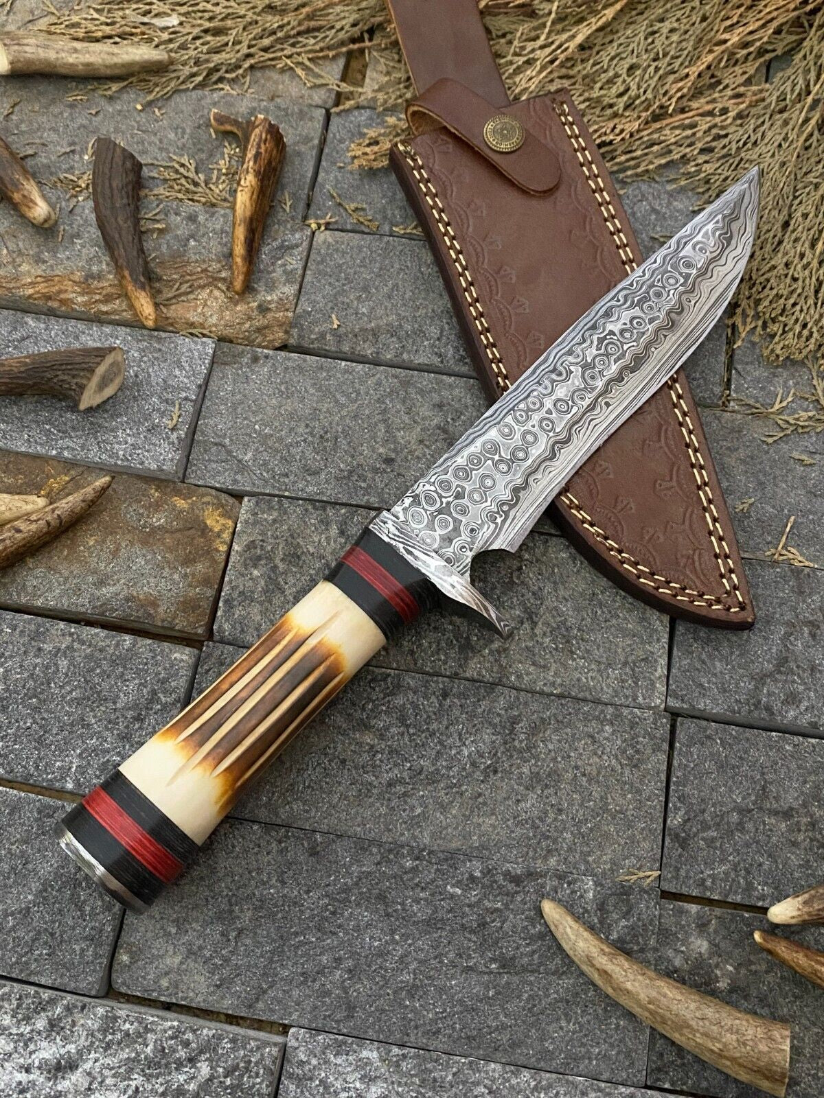 Custom Forged Knife with Damascus Steel for Hunting and Skinning