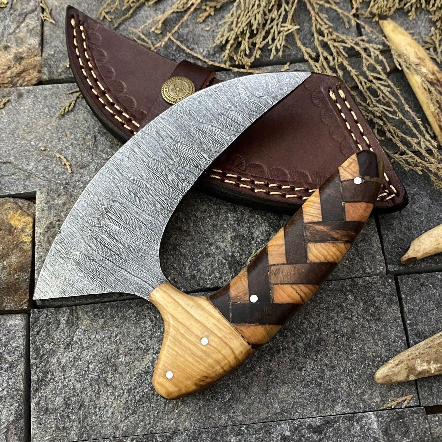 Damascus Hand Forged Knife with Fixed Blade and Sheath