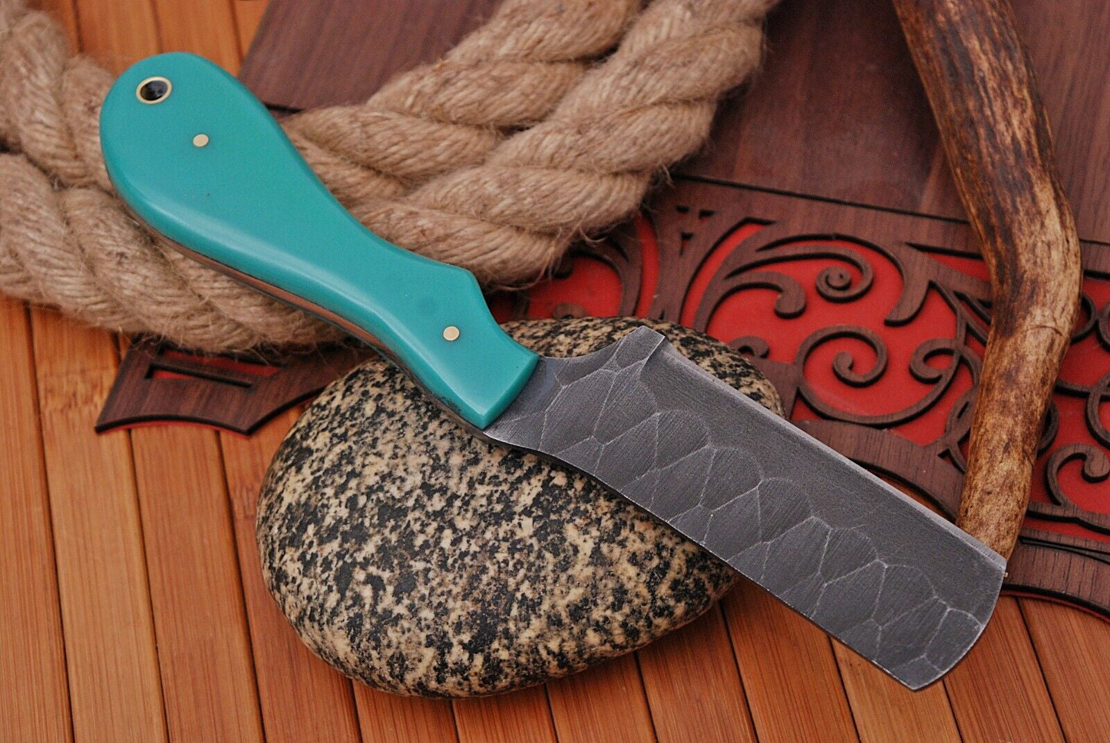 Hand-Forged Railroad Bull Cutter Knife - Cowboy Style with Resin Handle & Sheath