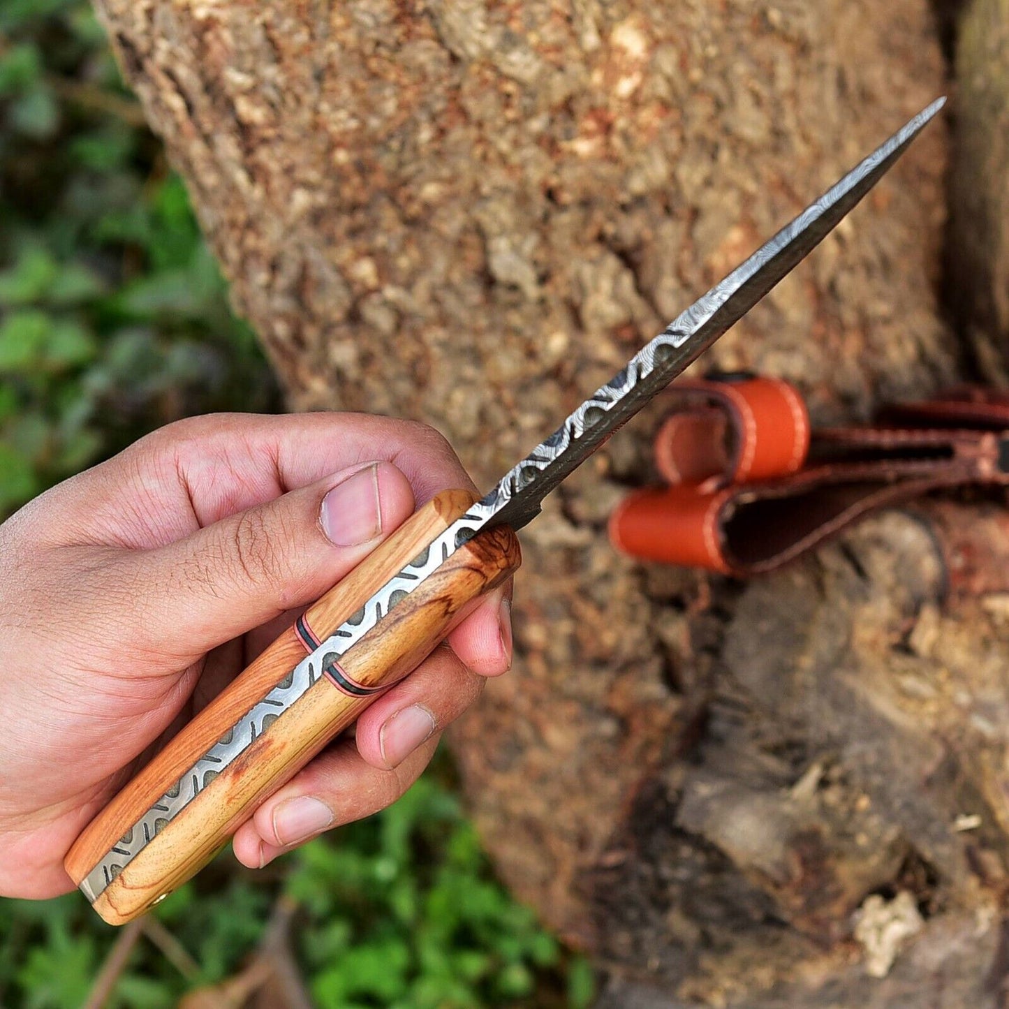 Custom Damascus Fixed Blade Knife with Olive Wood