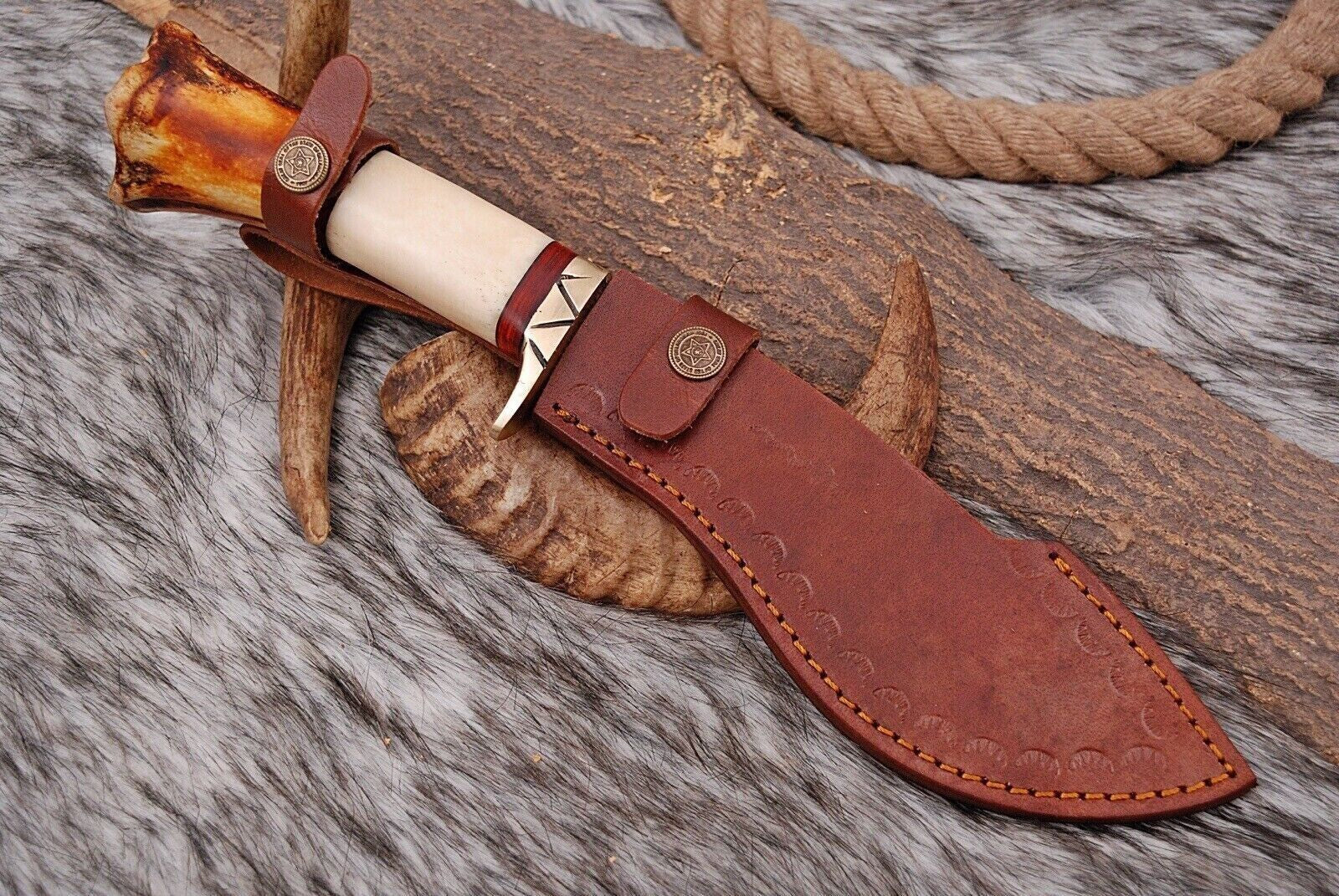 Damascus Steel Kukri Knife with Camel Bone Handle for Hunting