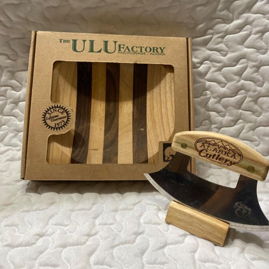 Alaska Ulu Knife Set with Chopping Bowl with Ulu Knife and Knife Holder NIB