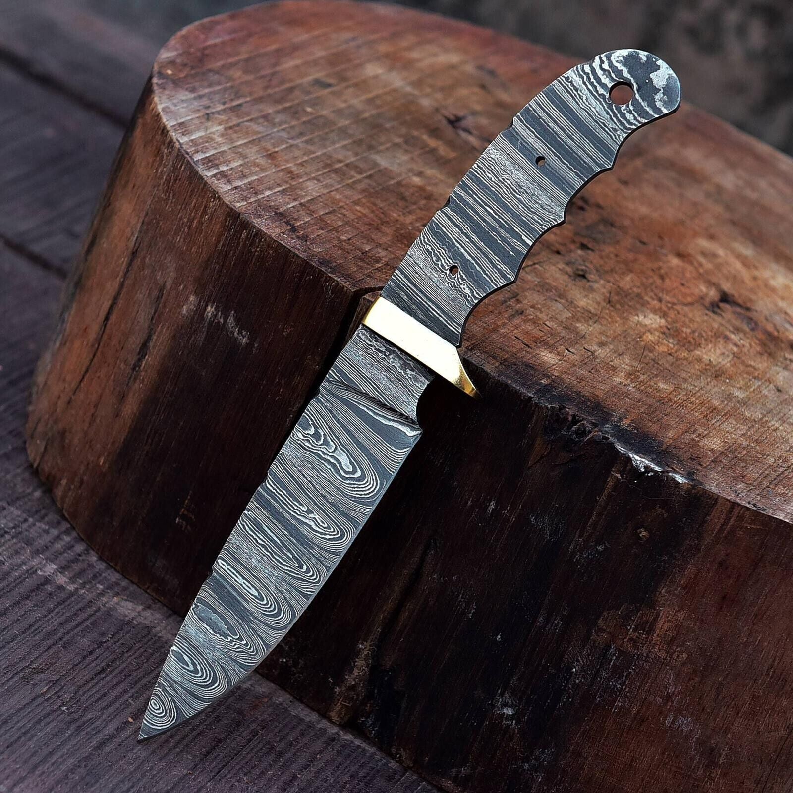 Handmade Damascus Fixed Blade Hunting Knife