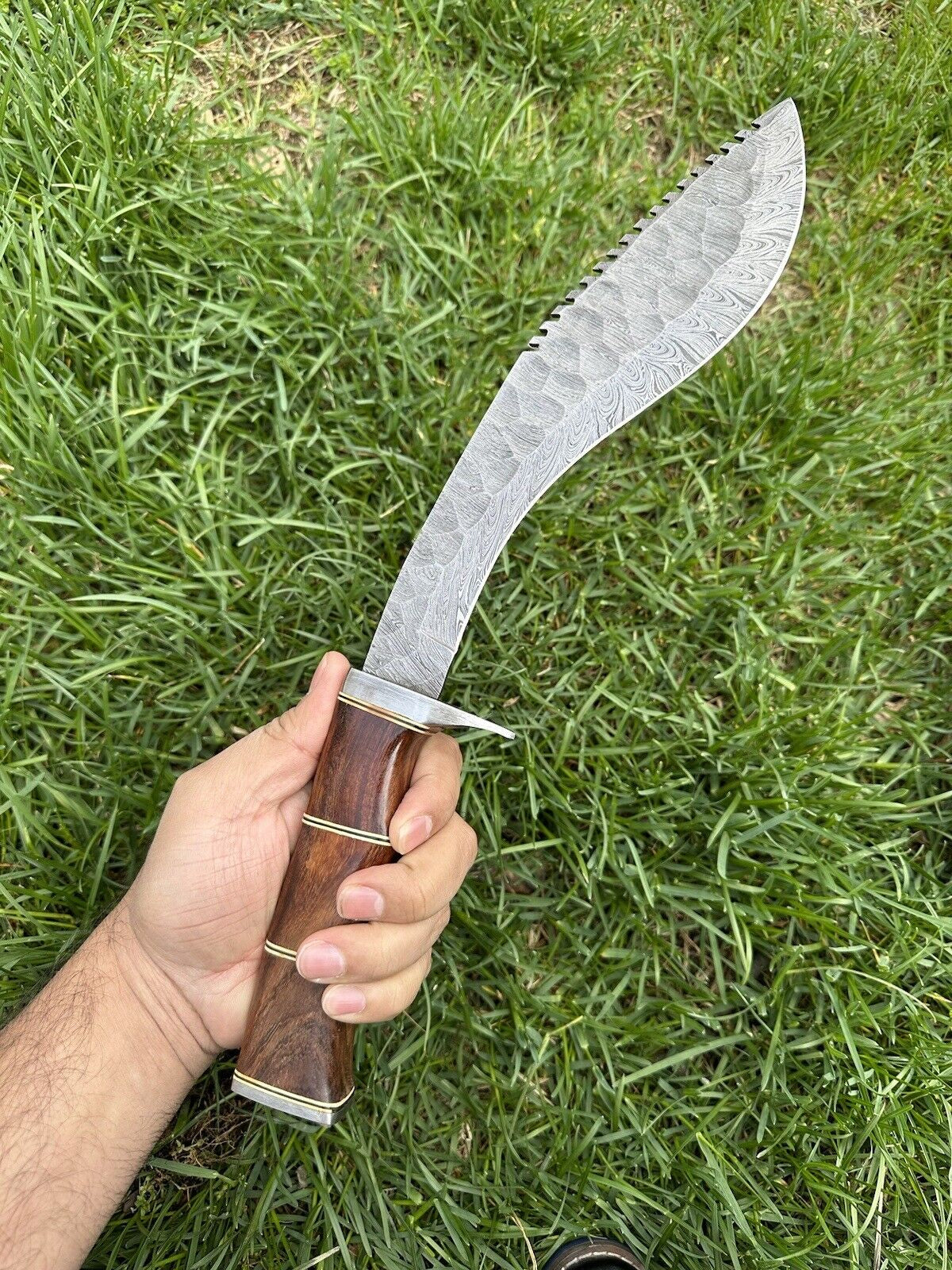 Custom Damascus Steel Full Tang Kukri Knife for Hunting