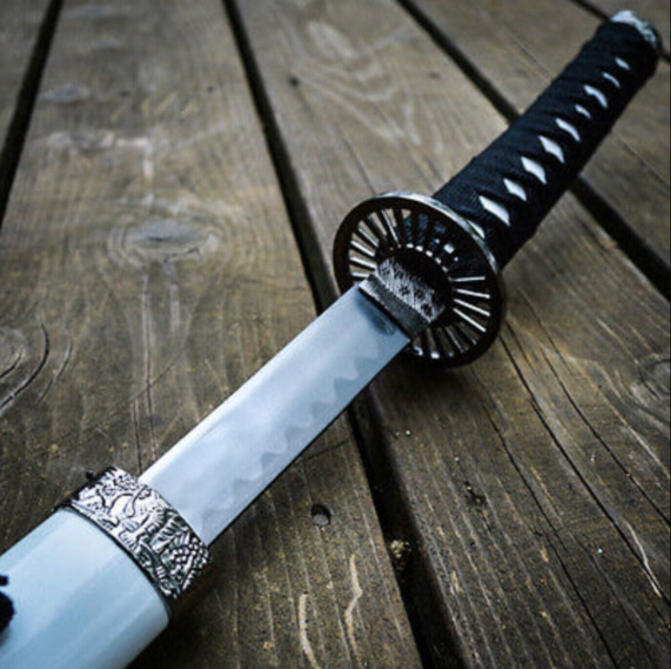 White Dragon Samurai Katana Sword with Carbon Steel Blade