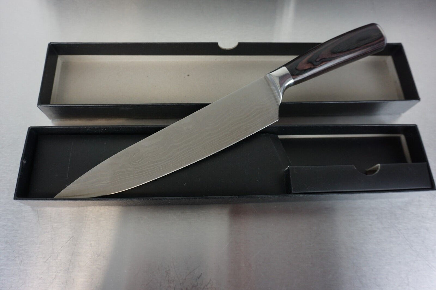 Professional Chef Knife with Damascus Pattern Blade