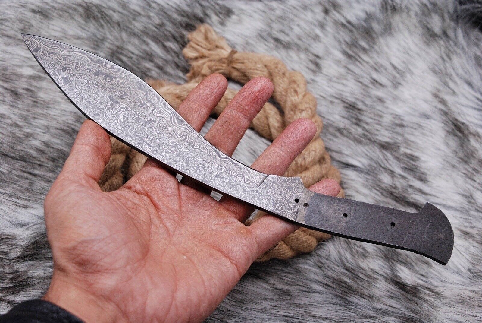 Handmade Damascus Steel Gurkha Kukri Knife for Hunting